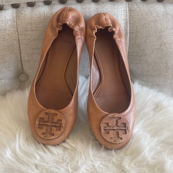 Tory Burch Tan Leather Flat - Picture 2 of 2